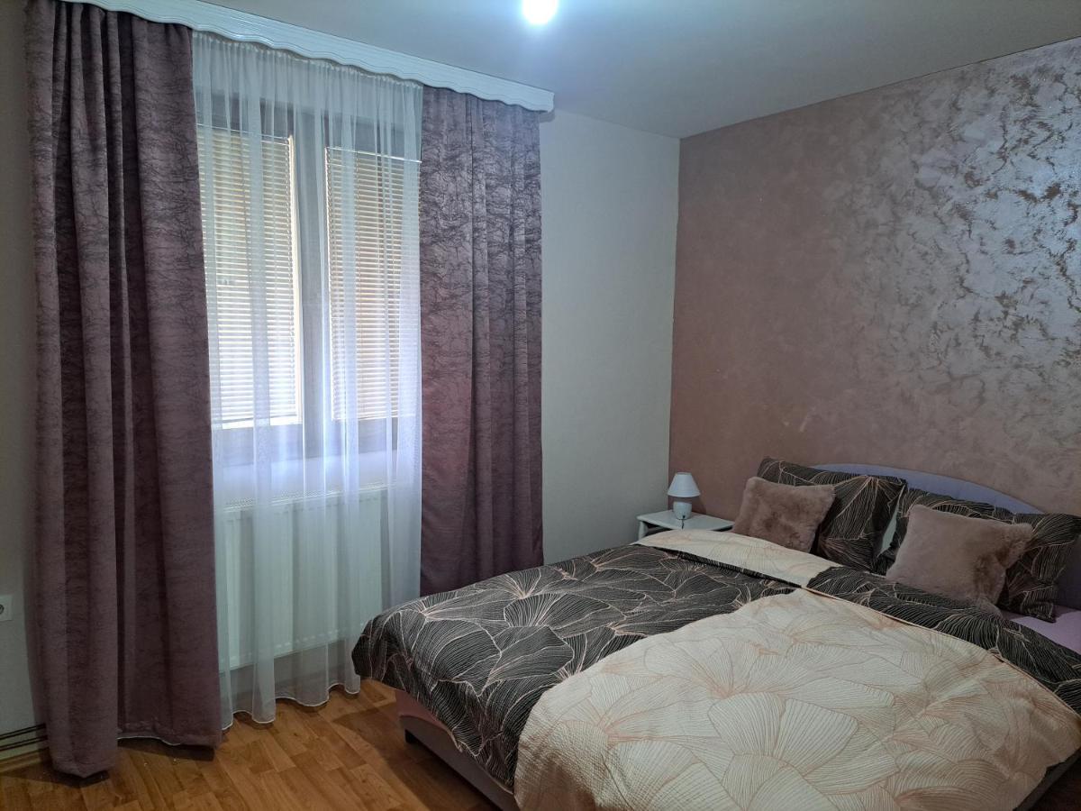 Apartman Lara 2 Apartment ฟอชา ภายนอก รูปภาพ