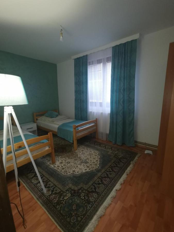 Apartman Lara 2 Apartment ฟอชา ภายนอก รูปภาพ