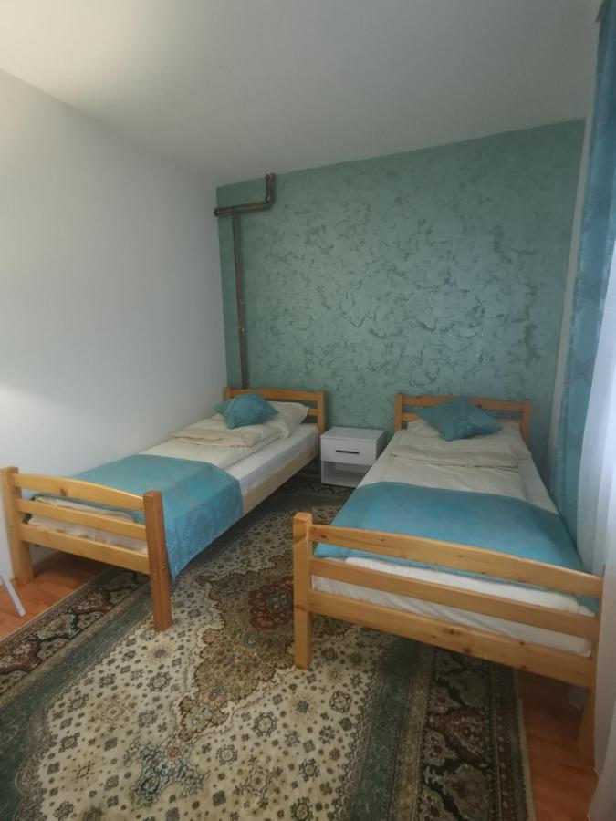 Apartman Lara 2 Apartment ฟอชา ภายนอก รูปภาพ