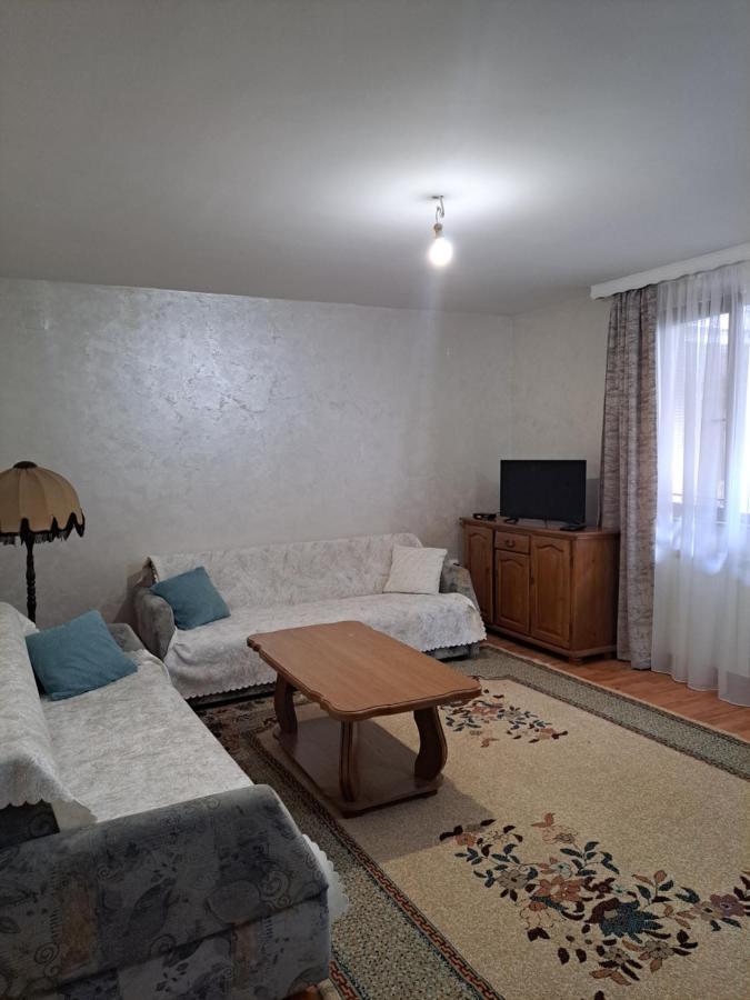 Apartman Lara 2 Apartment ฟอชา ภายนอก รูปภาพ