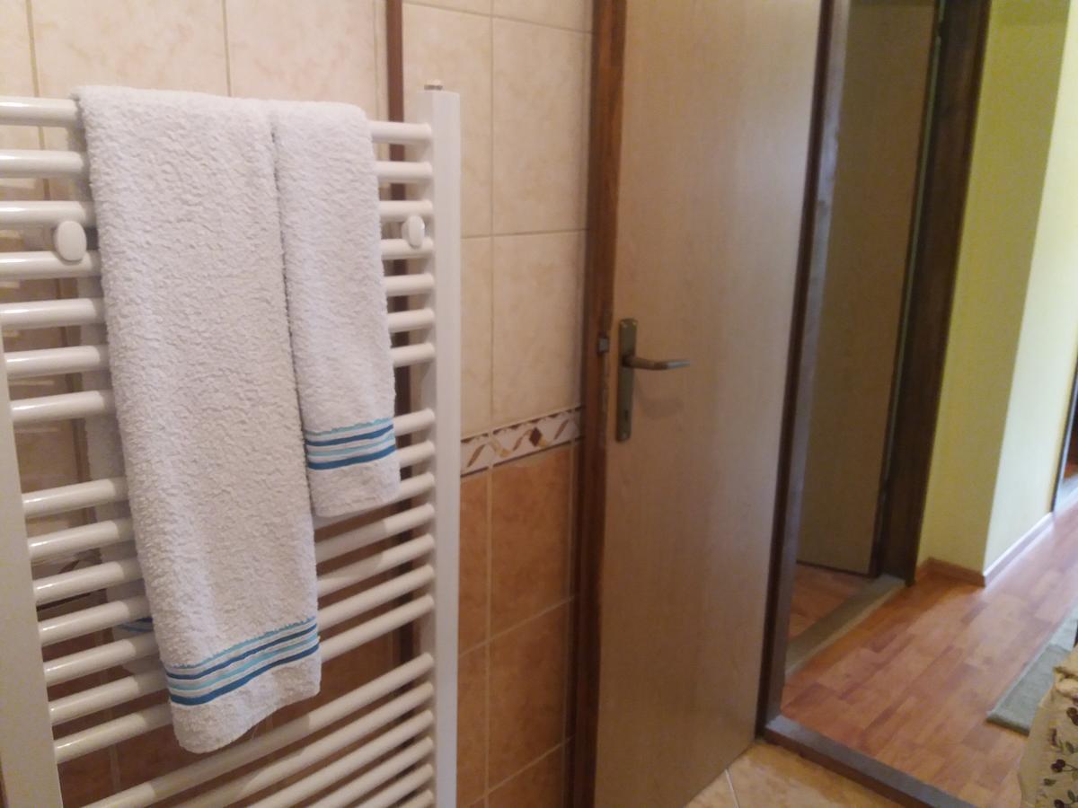 Apartman Lara 2 Apartment ฟอชา ภายนอก รูปภาพ